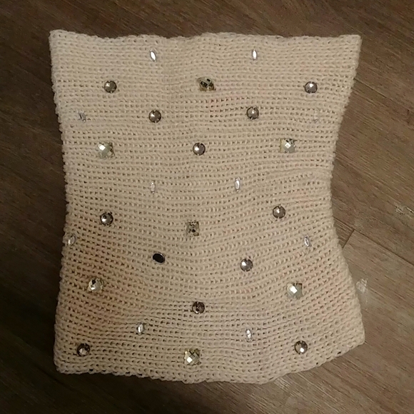 Betsy Johnson Infinity Scarf! - Picture 2 of 5